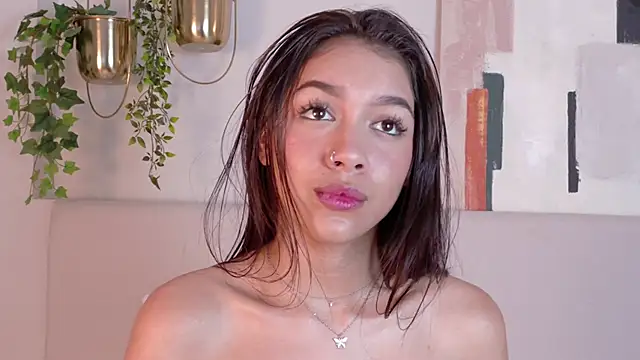 MiaOconner online show from 01/10/25, 05:02