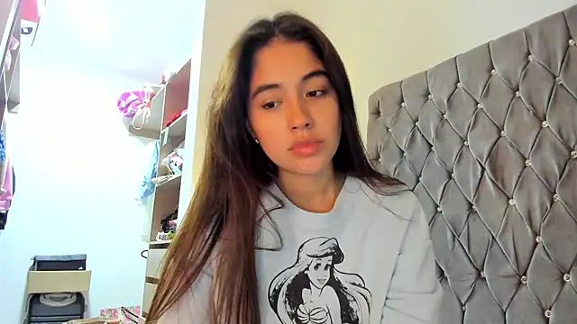 Snapshot of AriaMontgomery chatting on 01/13/25, 09:08 AriaMontgomery online show from 01/13/25, 09:08