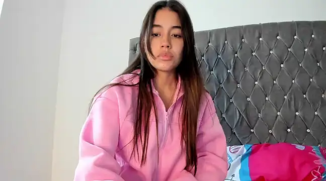 Snapshot of AriaMontgomery chatting on 01/20/25, 09:35 AriaMontgomery online show from 01/20/25, 09:35