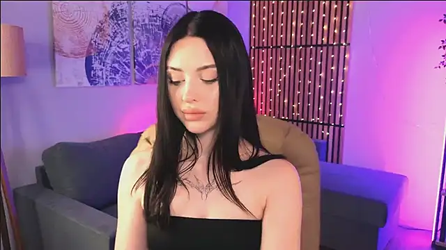 Snapshot of StellaryShy chatting on 12/30/24, 03:02 StellaryShy online show from 12/30/24, 03:02