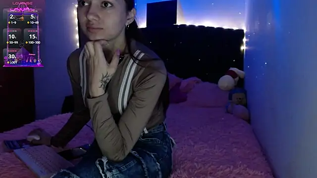 holy juli online show from 03/14/25, 03:04