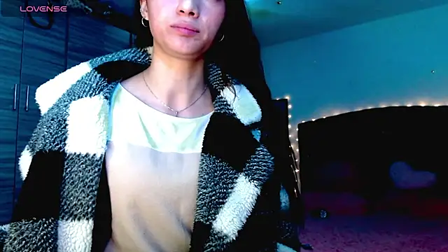 holy juli online show from 12/21/25, 03:46