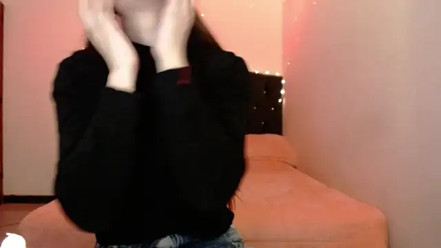 holy juli online show from 03/28/26, 03:06