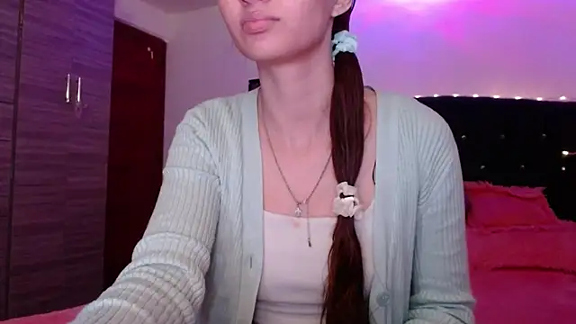 holy juli online show from 07/14/26, 03:33