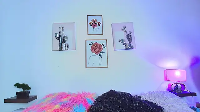 Snapshot of miwa_cute chatting on 12/18/24, 09:51 miwa cute online show from 12/18/24, 09:51