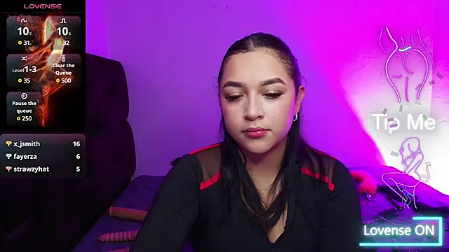 Snapshot of EmilySavvato chatting on 03/06/25, 06:05 EmilySavvato online show from 03/06/25, 06:05