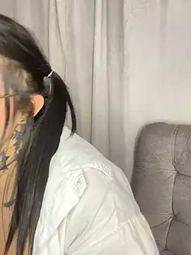 Snapshot of Nickiiiii chatting on 01/03/25, 03:05 Nickiiiii online show from 01/03/25, 03:05