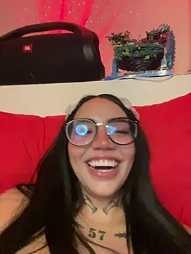 Snapshot of Nickiiiii chatting on 03/22/25, 07:36 Nickiiiii online show from 03/22/25, 07:36