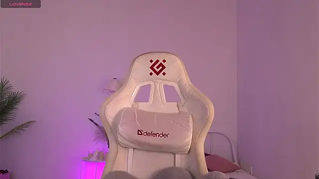 Snapshot of dragon_ink chatting on 10/07/25, 06:10 dragon ink online show from 10/07/25, 06:10