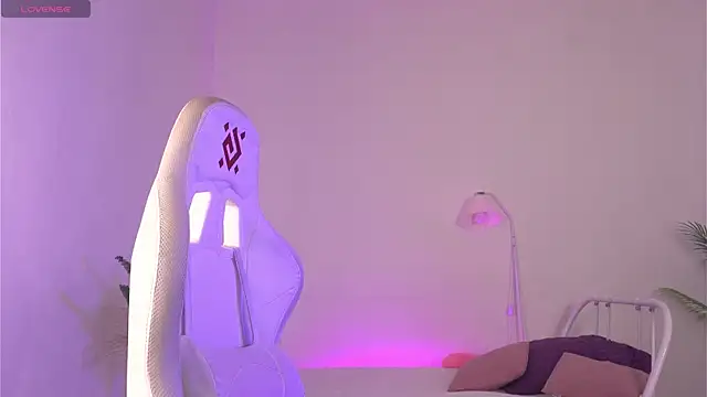 Snapshot of dragon_ink chatting on 10/23/25, 05:29 dragon ink online show from 10/23/25, 05:29