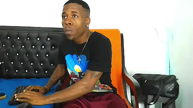 Snapshot of Damian_hart_24CM chatting on 11/22/25, 09:52 Damian hart 24CM online show from 11/22/25, 09:52