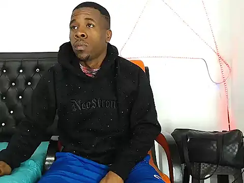 Snapshot of Damian_hart_24CM chatting on 01/16/26, 04:38 Damian hart 24CM online show from 01/16/26, 04:38