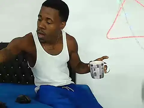 Snapshot of Damian_hart_24CM chatting on 02/23/26, 10:34 Damian hart 24CM online show from 02/23/26, 10:34