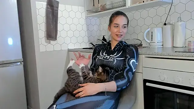 Snapshot of Tate_Angel chatting on 12/15/24, 07:31 Tate Angel online show from 12/15/24, 07:31