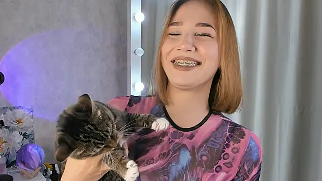 Snapshot of Tate_Angel chatting on 09/19/25, 06:30 Tate Angel online show from 09/19/25, 06:30