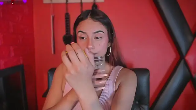 Monttserratt online show from 03/17/26, 07:17