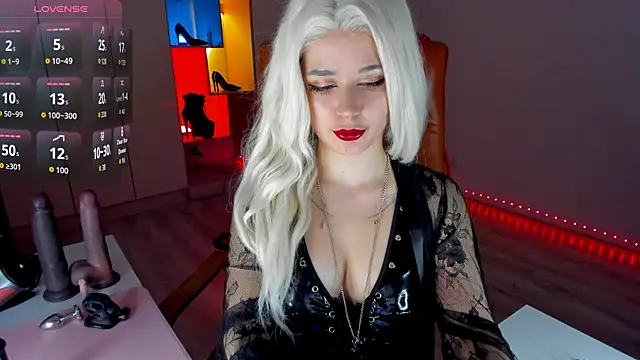 mollyposhh online show from 04/15/26, 06:15