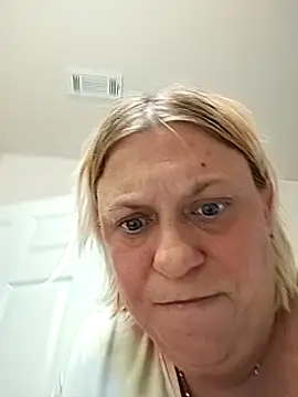 Snapshot of Playmate86 chatting on 12/05/24, 07:16 Playmate86 online show from 12/05/24, 07:16