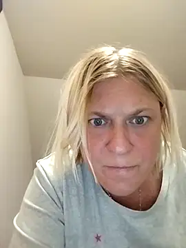 Snapshot of Playmate86 chatting on 12/11/24, 10:58 Playmate86 online show from 12/11/24, 10:58