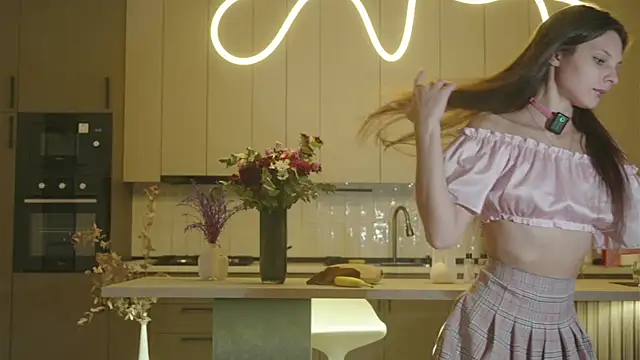 Snapshot of whisper_of_love chatting on 10/22/25, 02:17 whisper of love online show from 10/22/25, 02:17