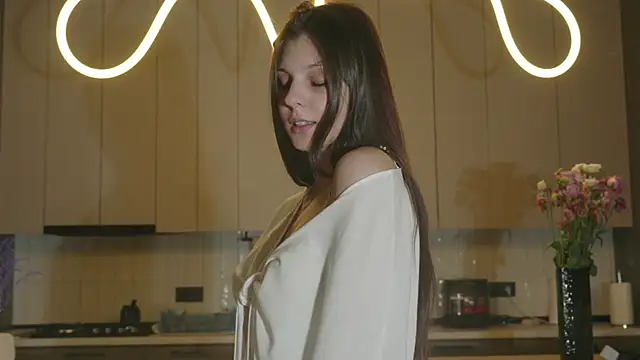 Snapshot of whisper_of_love chatting on 11/08/25, 02:23 whisper of love online show from 11/08/25, 02:23