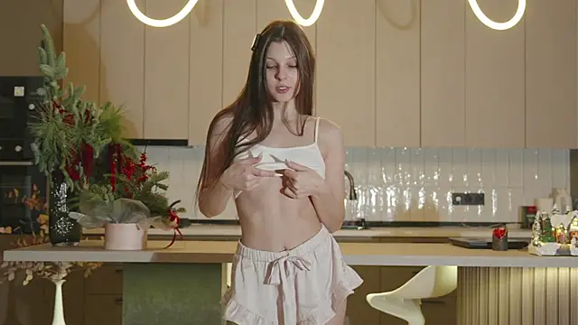 Snapshot of whisper_of_love chatting on 12/19/25, 02:29 whisper of love online show from 12/19/25, 02:29