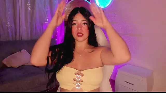 Snapshot of sunshine_maddy chatting on 01/20/25, 11:43 sunshine maddy online show from 01/20/25, 11:43