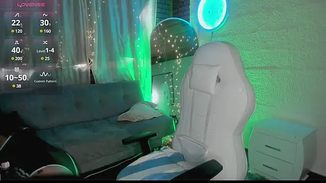 Snapshot of sunshine_maddy chatting on 01/23/25, 01:02 sunshine maddy online show from 01/23/25, 01:02