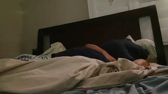 Snapshot of cloudyspun chatting on 11/12/25, 12:49 cloudyspun online show from 11/12/25, 12:49