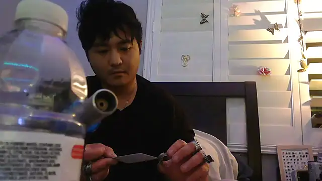 Snapshot of cloudyspun chatting on 11/18/25, 05:12 cloudyspun online show from 11/18/25, 05:12