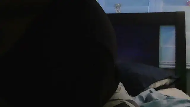 Snapshot of cloudyspun chatting on 11/20/25, 01:06 cloudyspun online show from 11/20/25, 01:06