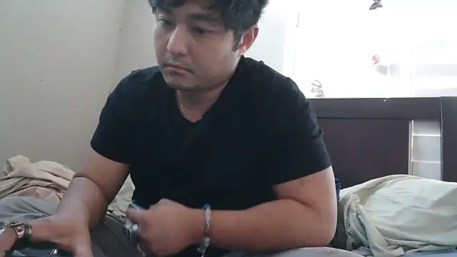 Snapshot of cloudyspun chatting on 11/21/25, 09:35 cloudyspun online show from 11/21/25, 09:35