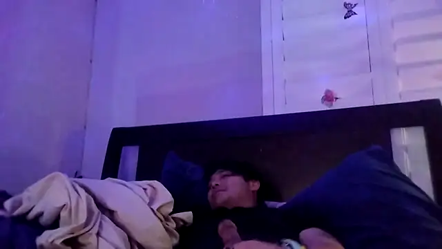 Snapshot of cloudyspun chatting on 03/02/26, 08:32 cloudyspun online show from 03/02/26, 08:32