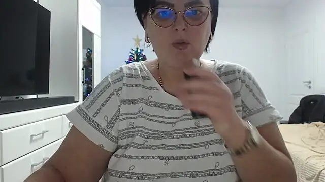 Amandamuller1982 online show from 12/22/25, 11:24