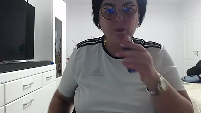 Amandamuller1982 online show from 02/08/26, 06:55