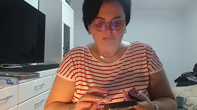 Amandamuller1982 online show from 04/06/26, 09:38