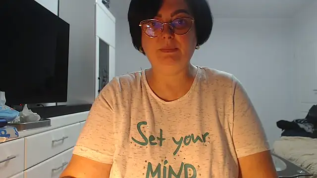 Amandamuller1982 online show from 04/09/26, 09:20