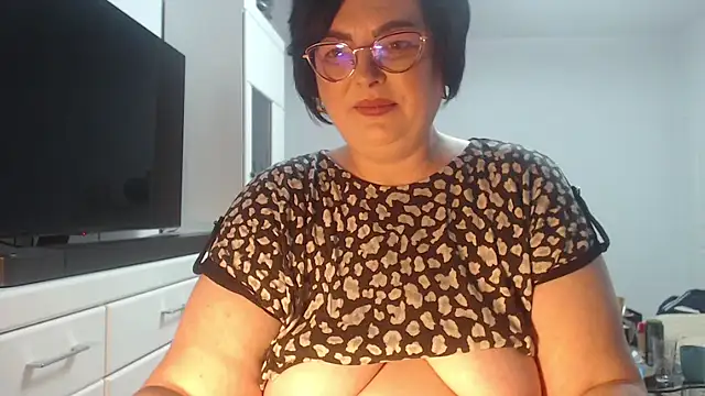 Amandamuller1982 online show from 05/04/26, 11:45