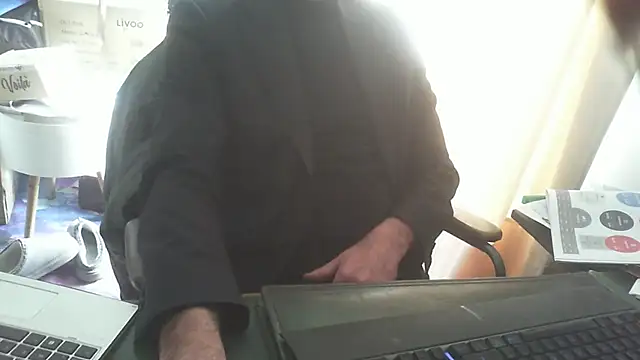 shyfrenchcock1 online show from 03/05/26, 12:23