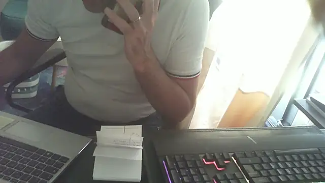 shyfrenchcock1 online show from 06/01/26, 12:18