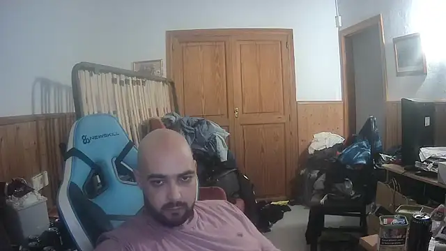 Snapshot of chicomallorca96 chatting on 10/23/25, 01:54 chicomallorca96 online show from 10/23/25, 01:54