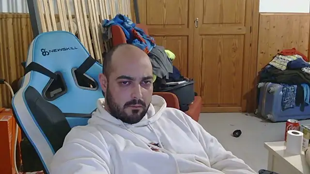 Snapshot of chicomallorca96 chatting on 02/02/26, 07:01 chicomallorca96 online show from 02/02/26, 07:01