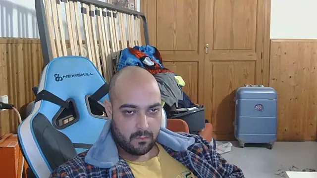 Snapshot of chicomallorca96 chatting on 03/02/26, 02:57 chicomallorca96 online show from 03/02/26, 02:57