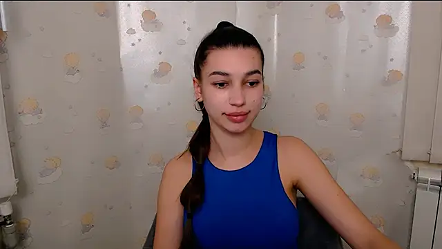 KarolinaRosse  online show from 02/08/25, 10:07