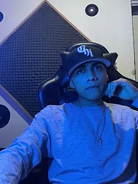 SkinnyHot444 online show from 02/06/25, 08:39