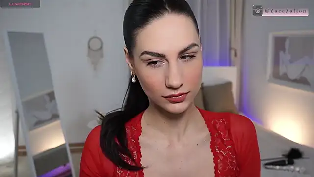 Snapshot of ZoeeZolton chatting on 01/24/25, 11:59 ZoeeZolton online show from 01/24/25, 11:59