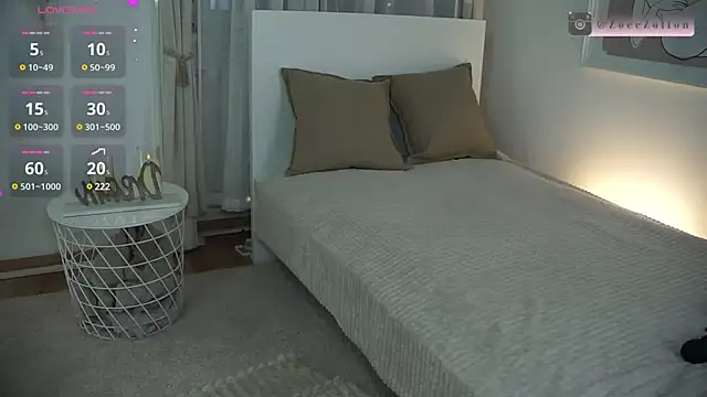 Snapshot of ZoeeZolton chatting on 01/27/25, 08:49 ZoeeZolton online show from 01/27/25, 08:49