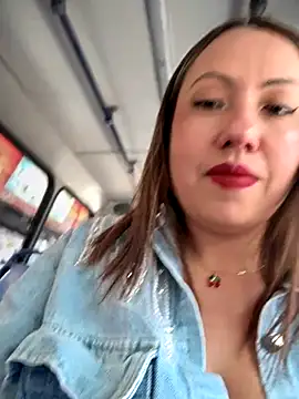 Snapshot of VIOLETA-25_ chatting on 11/08/25, 03:01 VIOLETA-25 online show from 11/08/25, 03:01