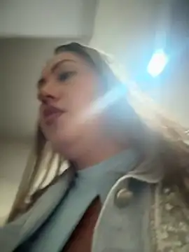 Snapshot of VIOLETA-25_ chatting on 12/03/25, 02:59 VIOLETA-25 online show from 12/03/25, 02:59