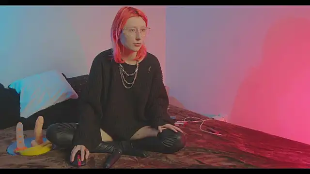 Snapshot of Bloom-fairy chatting on 01/14/26, 02:44 Bloom-fairy online show from 01/14/26, 02:44